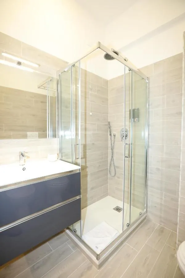 Bed & Breakfast Unique Luxury Apartment And Rooms Rome Italy