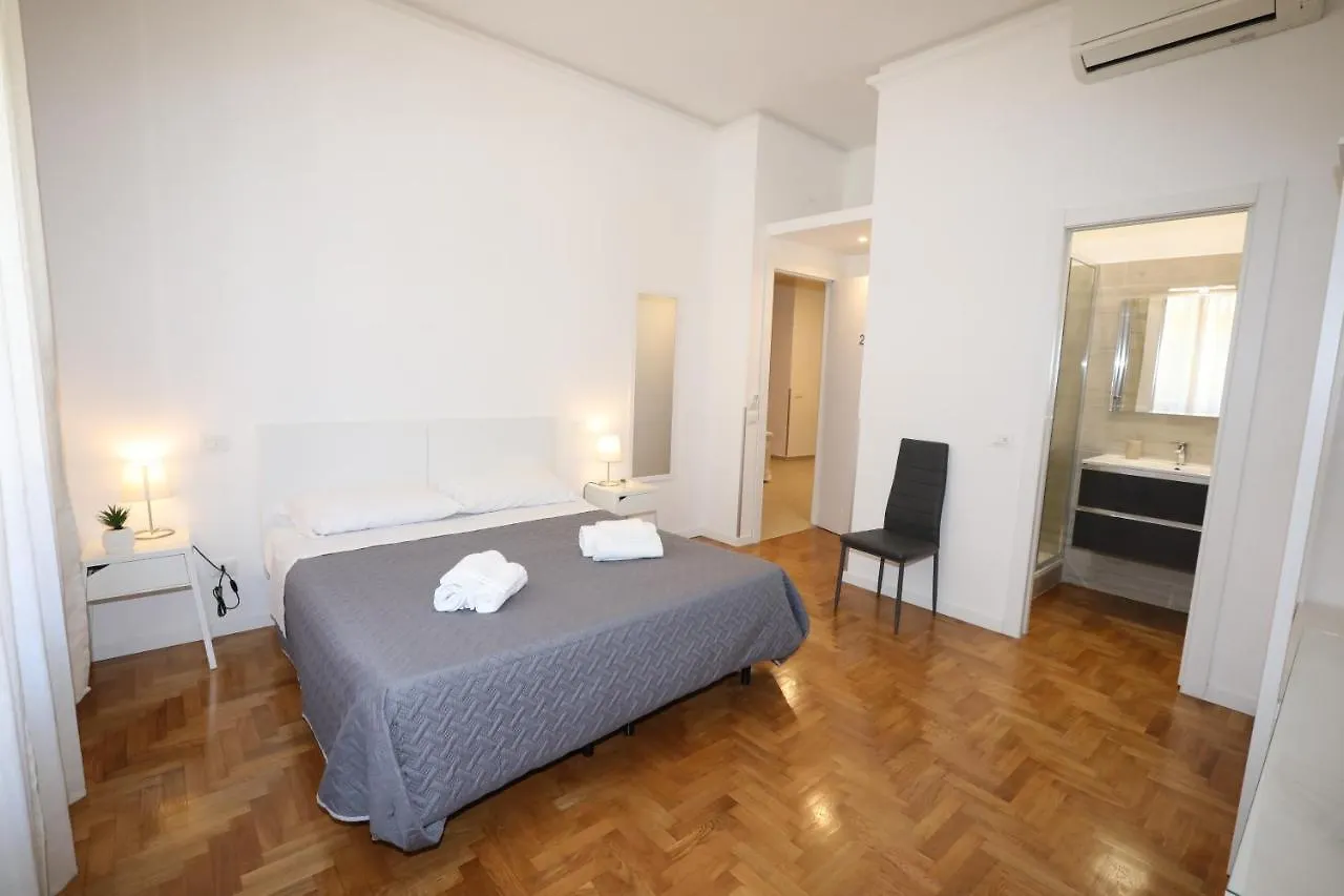 Bed & Breakfast Unique Luxury Apartment And Rooms Rome