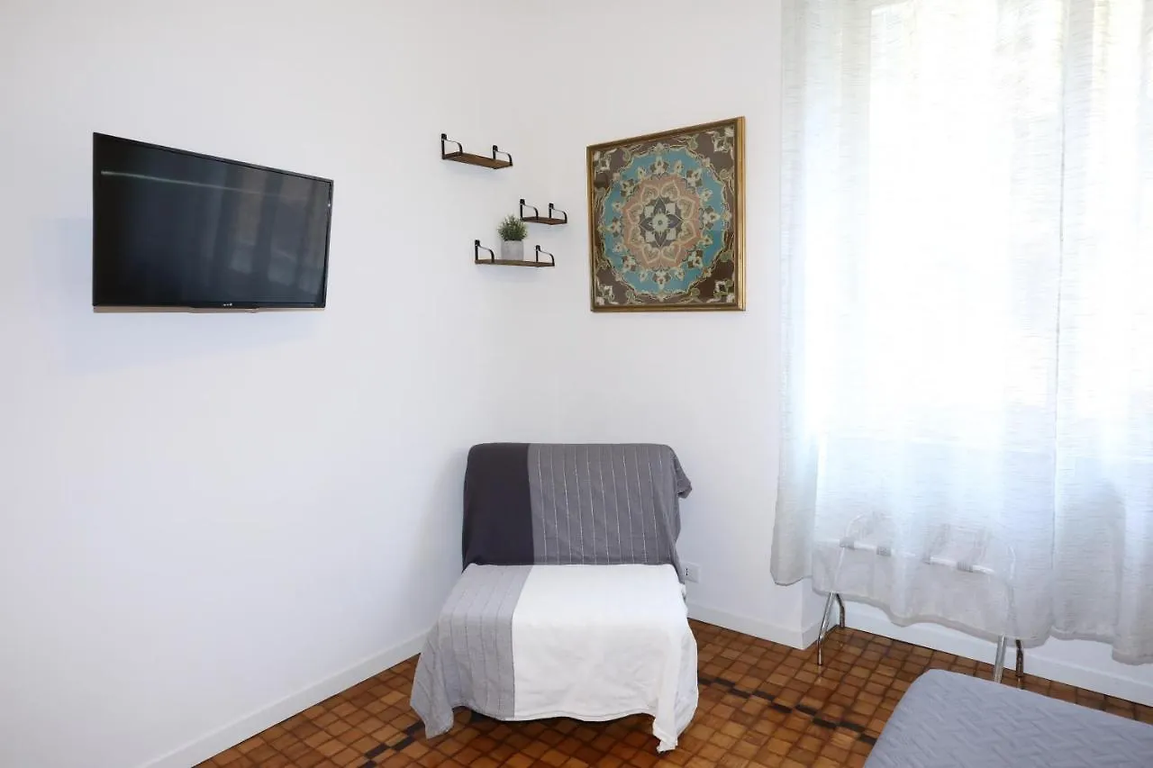 Unique Luxury Apartment And Rooms Rome Italy