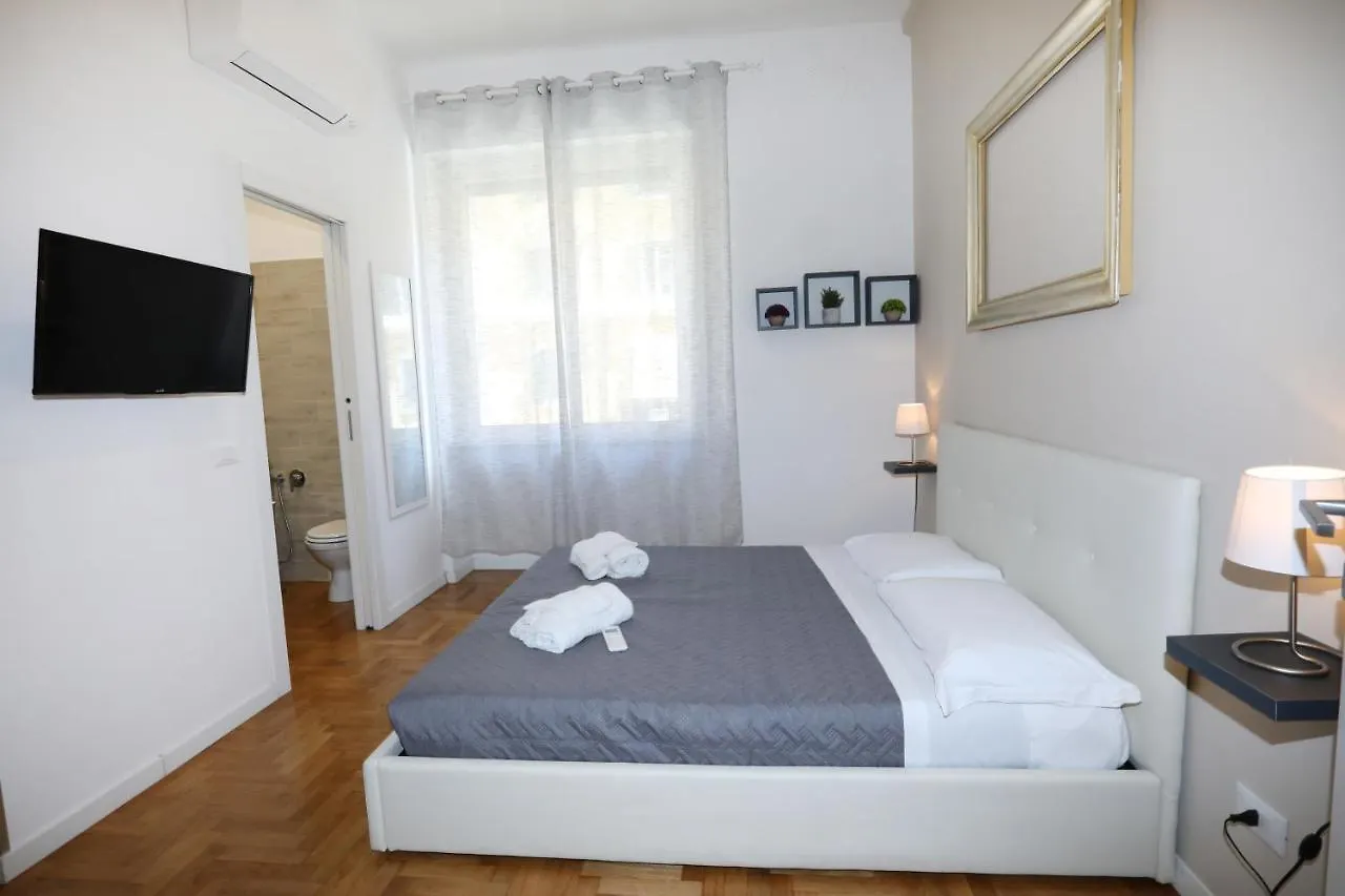 Unique Luxury Apartment And Rooms Rome Bed & Breakfast