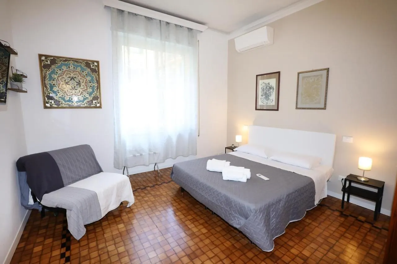 Unique Luxury Apartment And Rooms Rome Bed & Breakfast